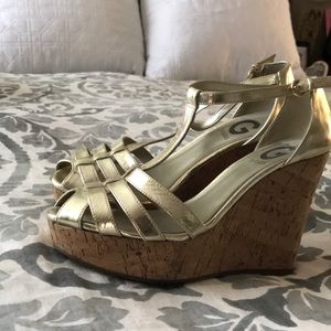 Gold wedged size 7